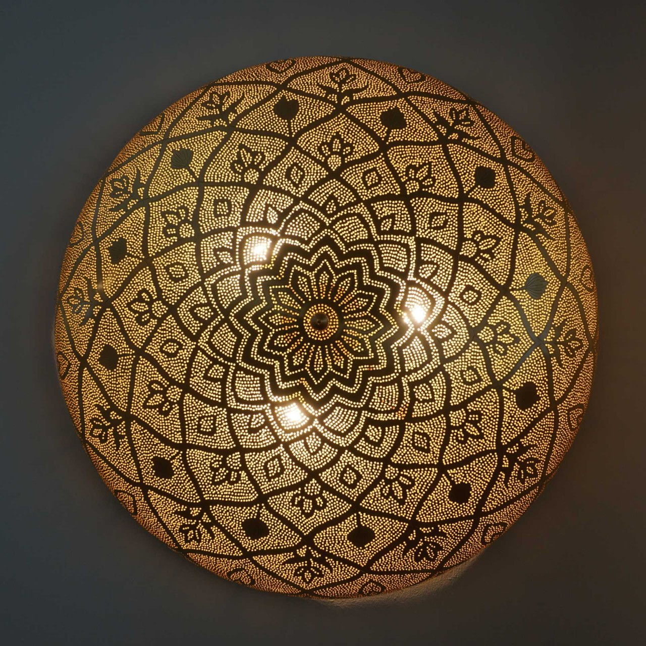 Marama Mandala 80cm Goldfarben: Elegante orientalische Wandlampe Beleuchtet