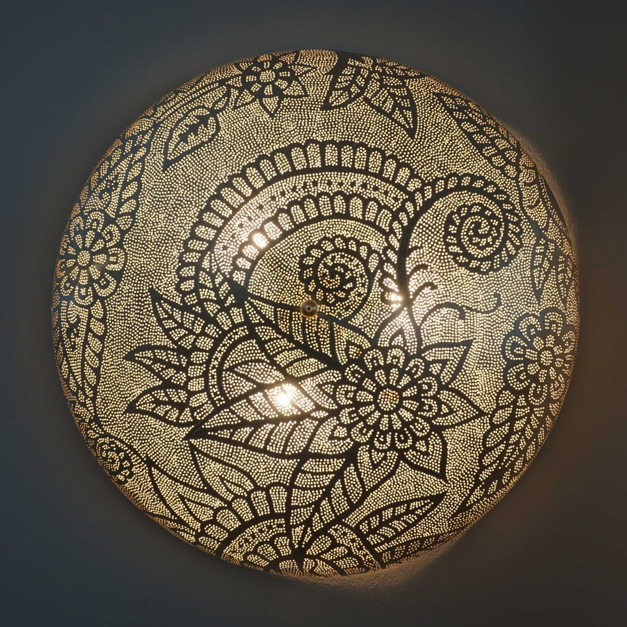 Marama Mindia 80cm Versilbert - Beleuchtete orientalische Wandlampe in Großformat