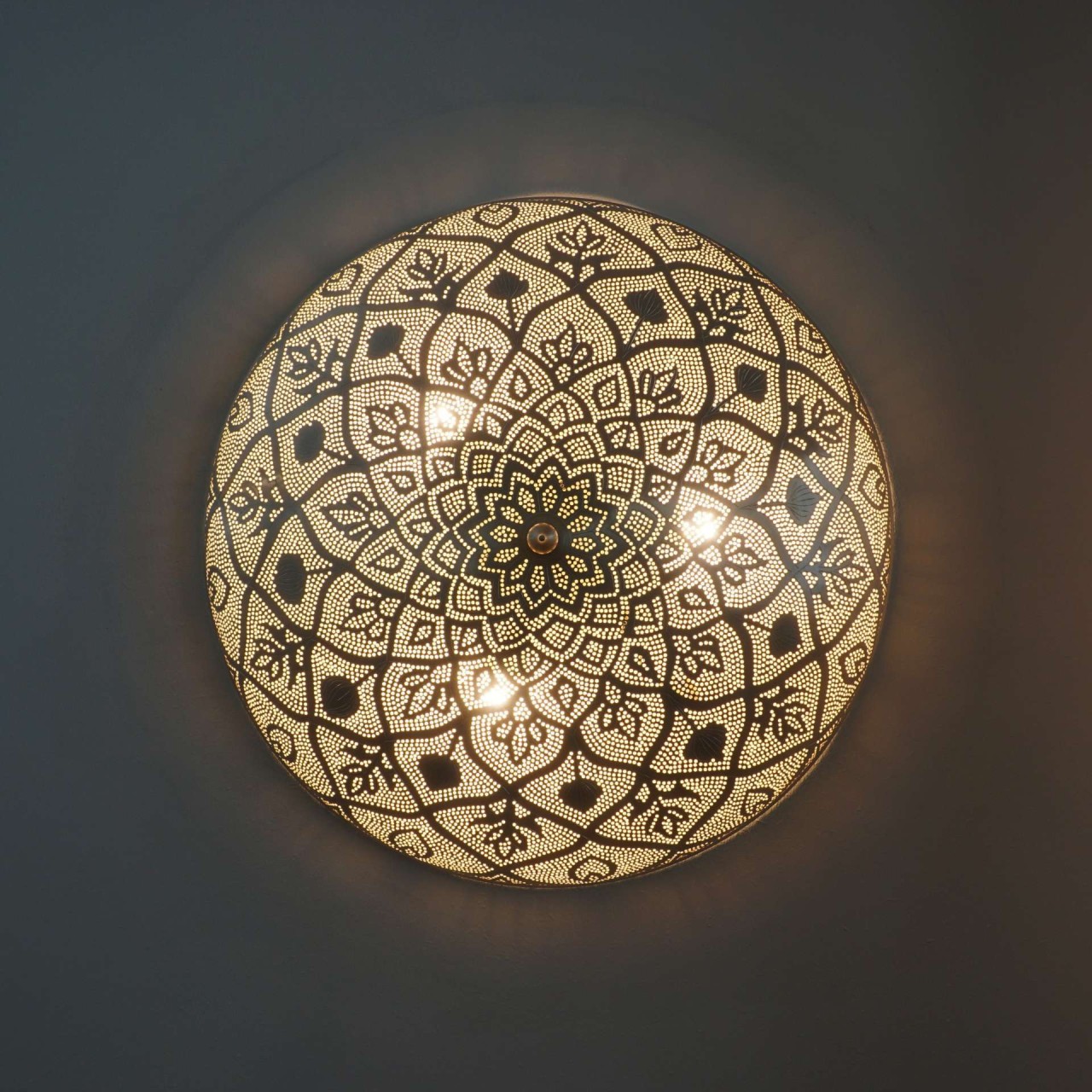 Marama Mandala 60cm Versilbert - Beleuchtete orientalische Wandlampe, Handgefertigt
